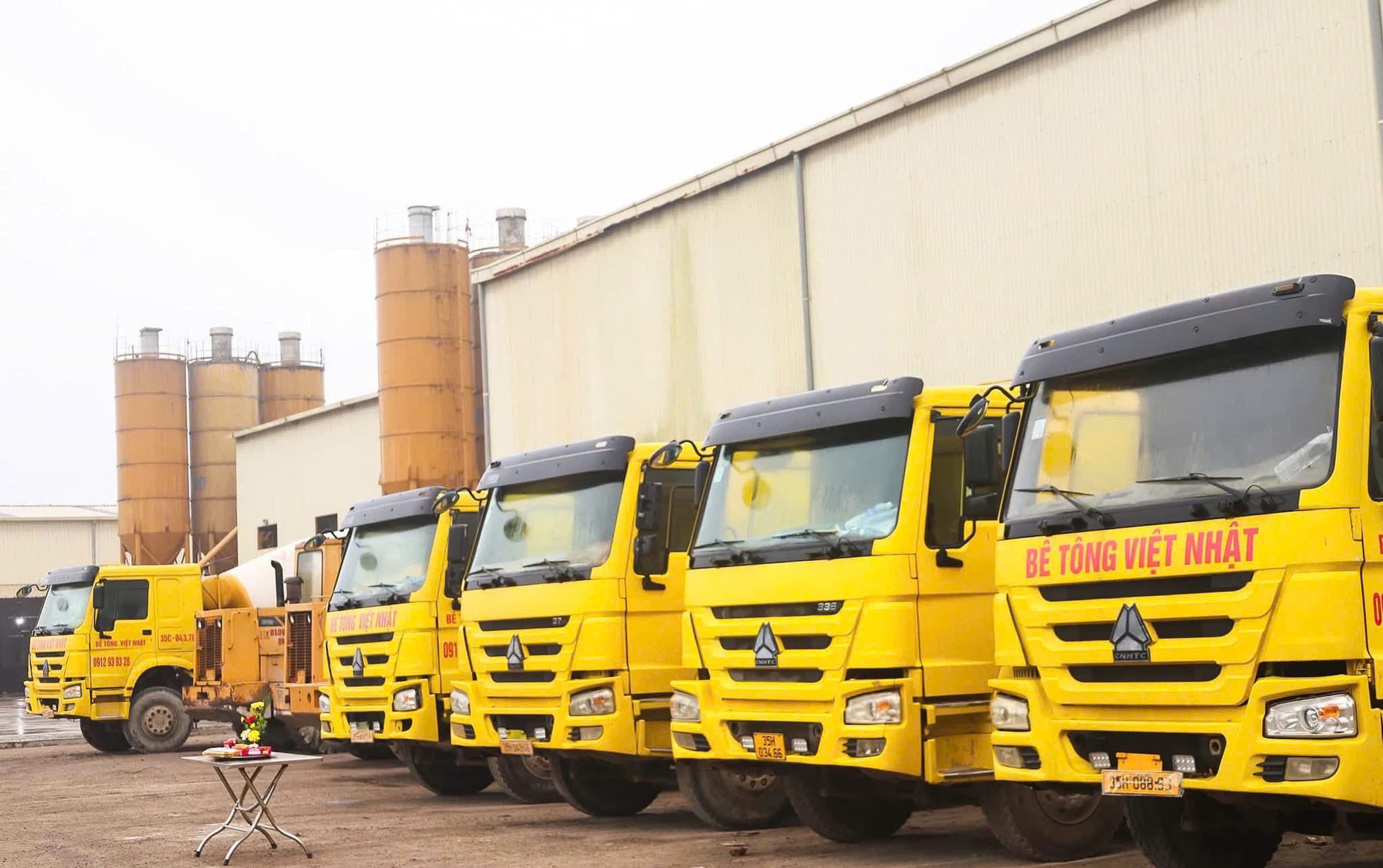 Đội xe bồn Bê Tông Việt Nhật tại trạm