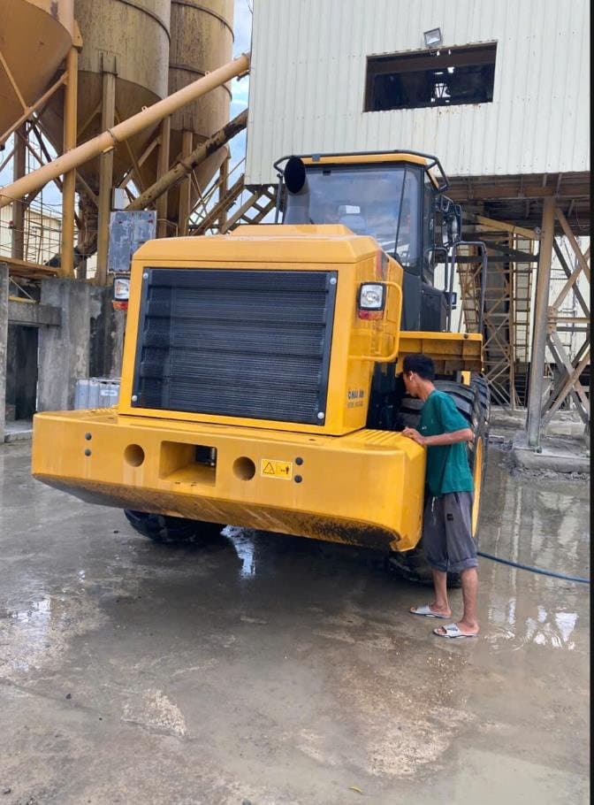 Máy xúc lật & thiết bị phụ trợ