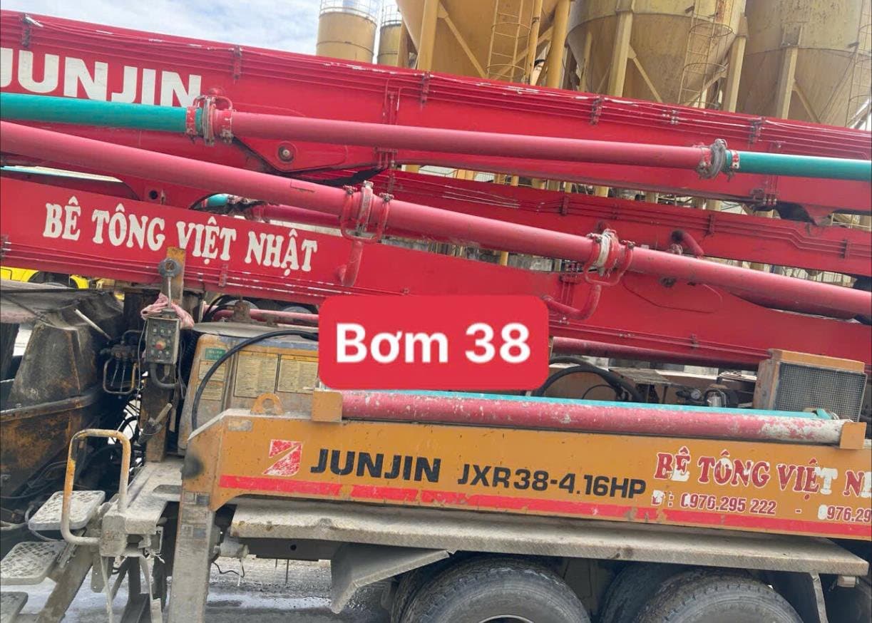 Xe bơm bê tông